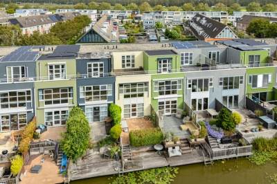 Woning Betsy Perkstraat 39 Velserbroek