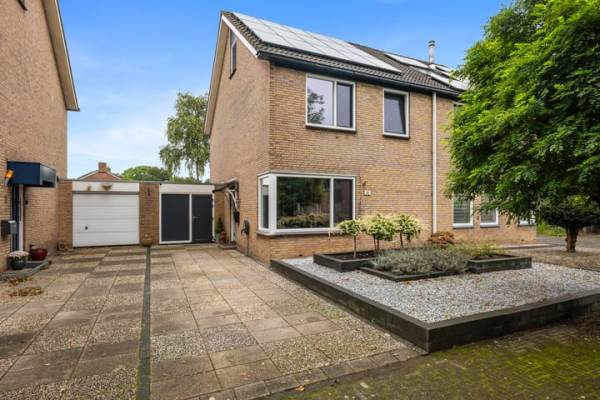 Woning Ds. van Petegemstraat 36 Veendam