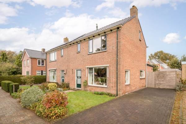 Woning Pastoor Suidgeeststraat 6 Venhuizen