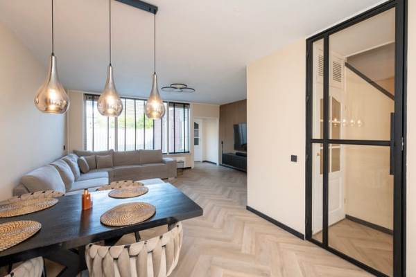 Woning Middenhof 236 Almere