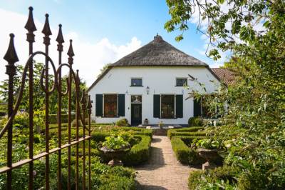 Woning Bredestraat 6 Zennewijnen (Gem. Tiel)