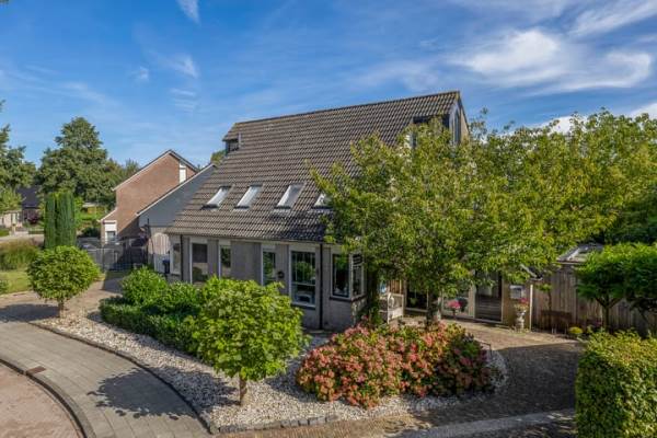 Woning Binnenveen 13 Nijeveen