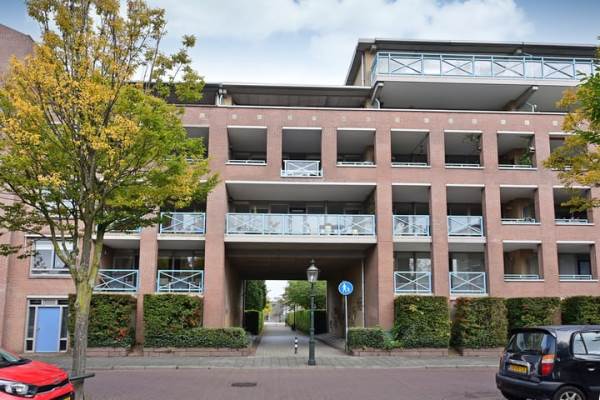 Woning Wilhelminaplantsoen 69 Bussum