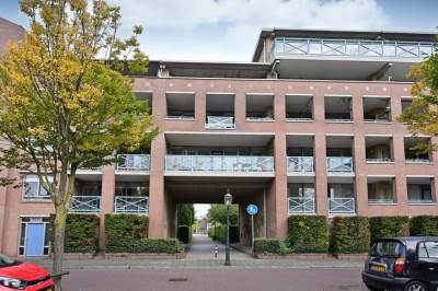 Woning Wilhelminaplantsoen 69 Bussum