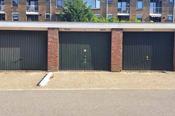 Garage Van Limburg Stirumplaats 17 Gouda