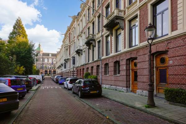 Woning Vossiusstraat 13D Amsterdam