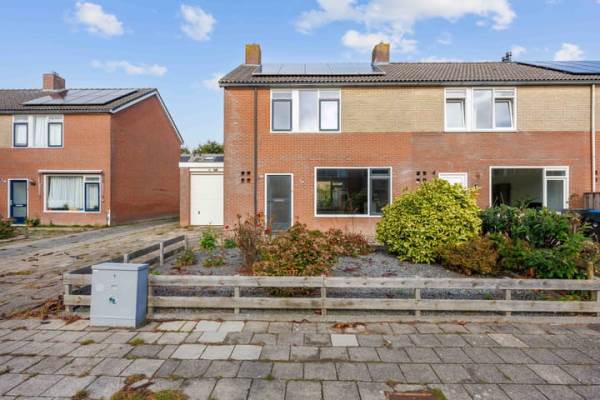 Woning Evert C. Slimstraat 32 St.-Annaparochie