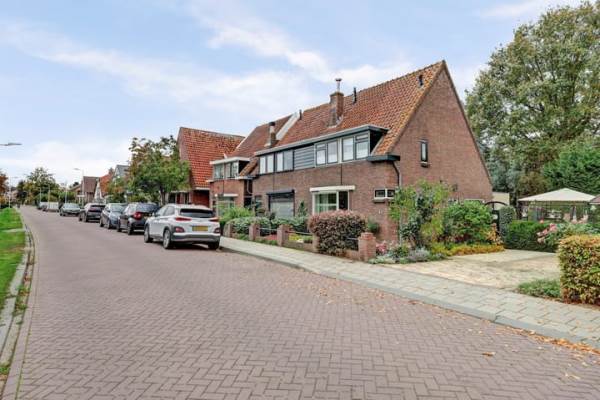 Woning Nieuwestraat 61 Strijen