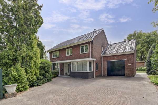 Woning Rijksweg 1A Kruiningen