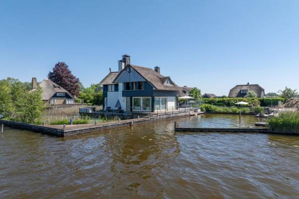 Woning Nieuw-Loosdrechtsedijk 236 Loosdrecht