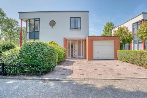 Woning Agnes Bartoutslaan 11 Hendrik-Ido-Ambacht