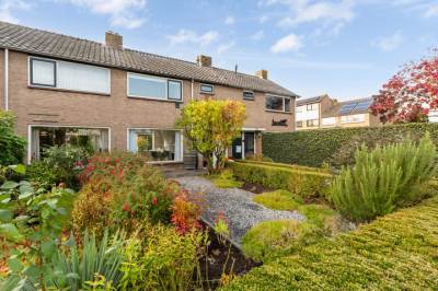 Woning Elisabeth van Loonstraat 10 Mijnsheerenland