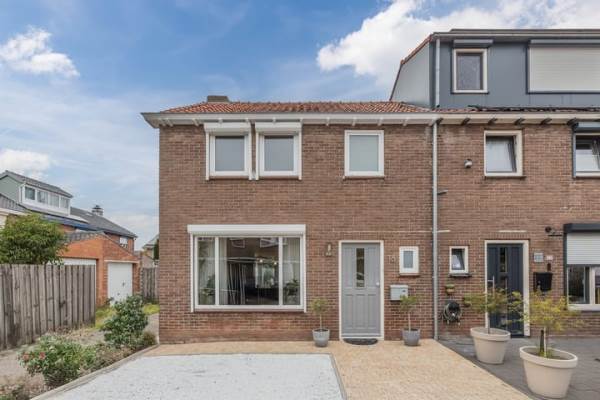 Woning Juliana van Stolbergstraat 18 Terneuzen