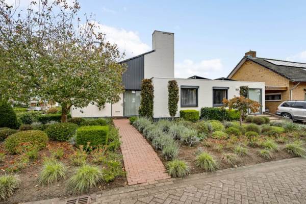 Woning Burgemeester Mertensstraat 8 Heythuysen