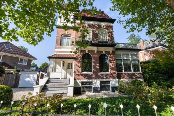 Woning Kerklaan 10 Apeldoorn