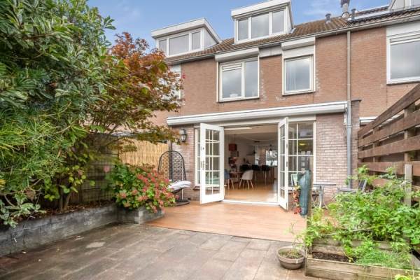 Woning Kerkenmaaijerskamp 71 Velserbroek