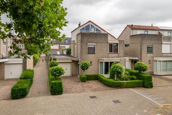 Woning Ranonkel 16 Tiel