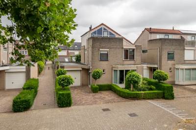 Woning Ranonkel 16 Tiel