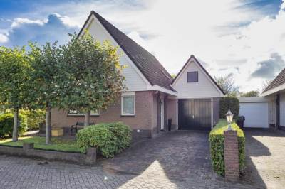 Woning Menno van Coehoornstraat 39 Sloten