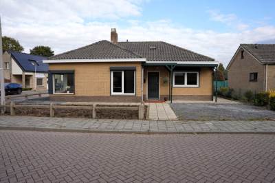 Woning Mgr. de Backerestraat 1 Eede