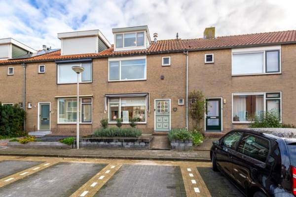 Woning Leeuwerikstraat 5 Bleskensgraaf ca