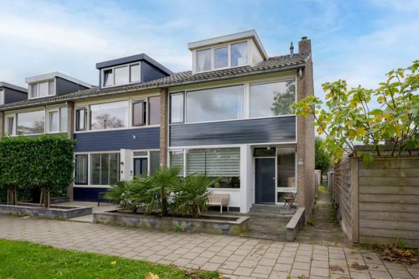 Woning Anthonie van Dijcklaan 2 Voorschoten