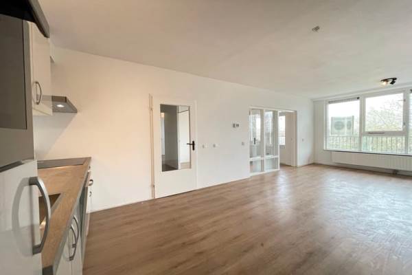 Woning Leerdamhof 83 Amsterdam