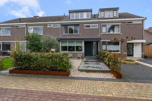 Woning Prof ten Doesschatestraat 101 Heemskerk