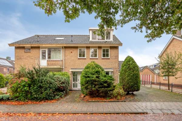 Woning Populierenstraat 39 Roelofarendsveen