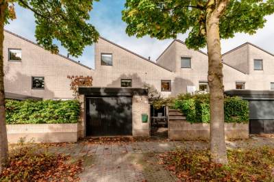Woning Esdoornplantsoen 66 Almere