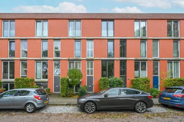 Woning Hongarenburg 107 Den Haag