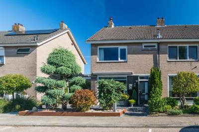 Woning J.A. Alberdingk Thijmstraat 16 Hengelo (OV)