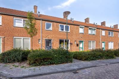 Woning Pinksterbloemstraat 17 Geertruidenberg