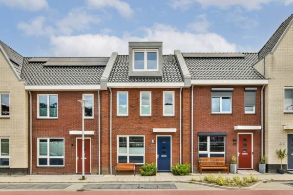 Woning Petrus Steenkampweg 20 Uithoorn