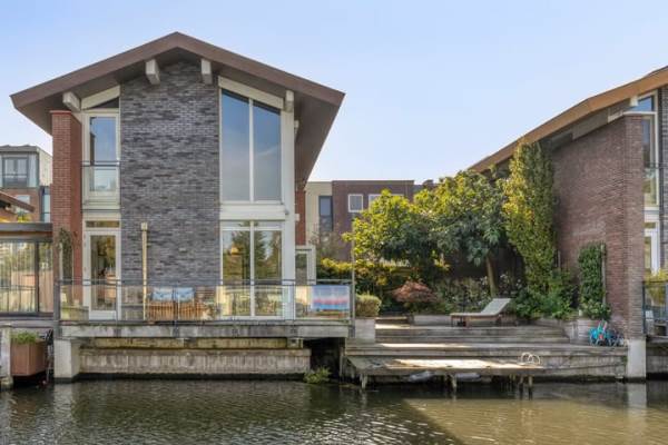 Woning De Oeverlanden 211 Purmerend