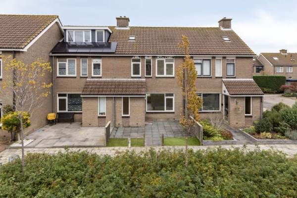 Woning Anna Reijnvaanstraat 64 Heemskerk