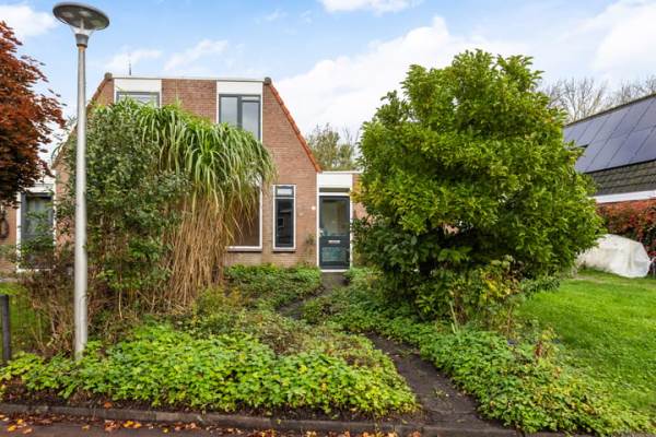 Woning Pastoar ten Bokumstrjitte 7 Reahûs