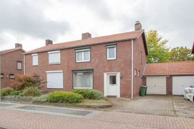 Woning Esdoornlaan 7 Haelen