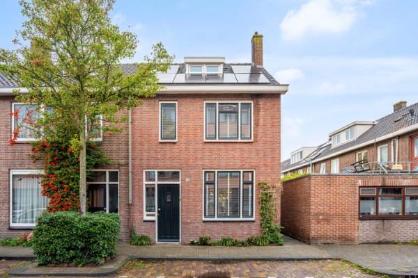 Woning Paus Adriaanstraat 19 Tilburg