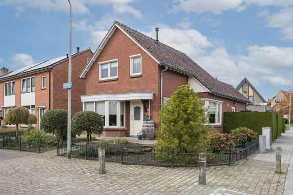 Woning van Loostraat 23 Ootmarsum