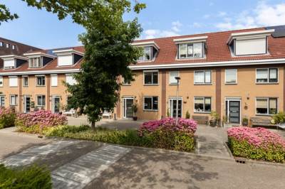 Woning Agnes Bartoutslaan 66 Hendrik-Ido-Ambacht