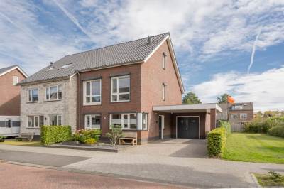 Woning Dokter van de Kolkstraat 1 Nijkerkerveen