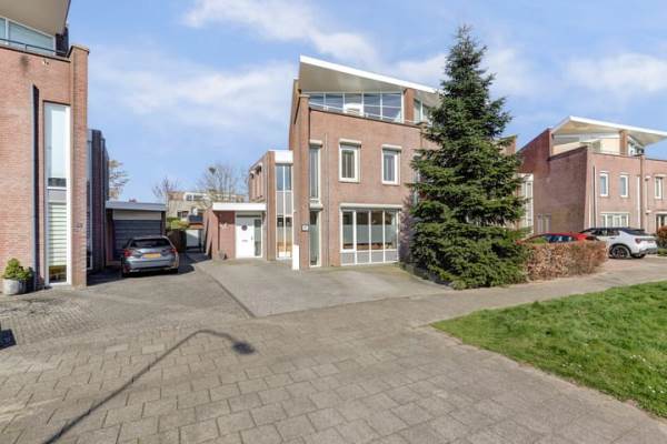Woning Akelei 12 Tiel