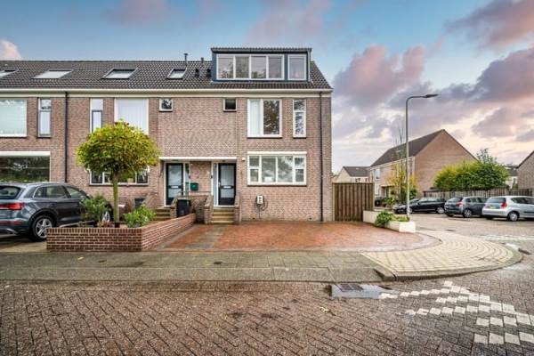 Woning Vleugelnootlaan 28 Zoeterwoude