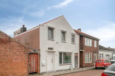 Woning Ds. Jan Scharpstraat 4 Axel