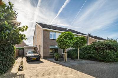 Woning Oscar Romerolaan 8 Beverwijk