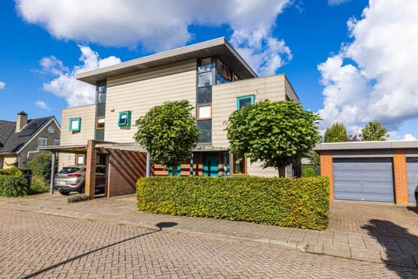 Woning Waardenburg 6 Hillegom