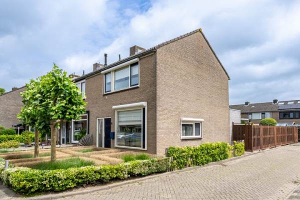 Woning Frank van Borselenstraat 4 Nieuwe-Tonge