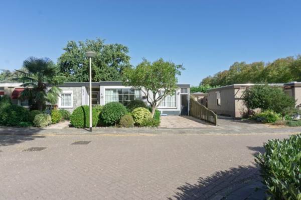 Woning Johann Strauszstraat 37 Halsteren