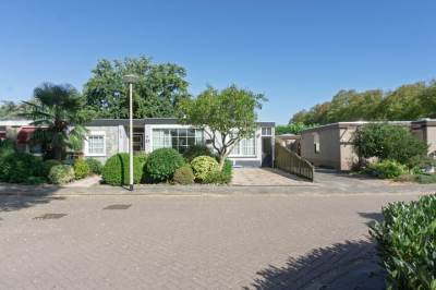 Woning Johann Strauszstraat 37 Halsteren